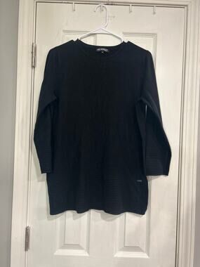 Picadilly Canada Women's Black Knit Sweater Size M Ribbed Trim Crew Neck GUC